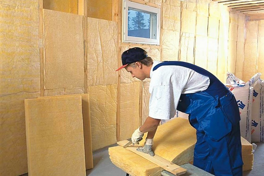 Чем утеплить стены дома изнутри: выбираем материал